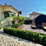 فيلة “александър”